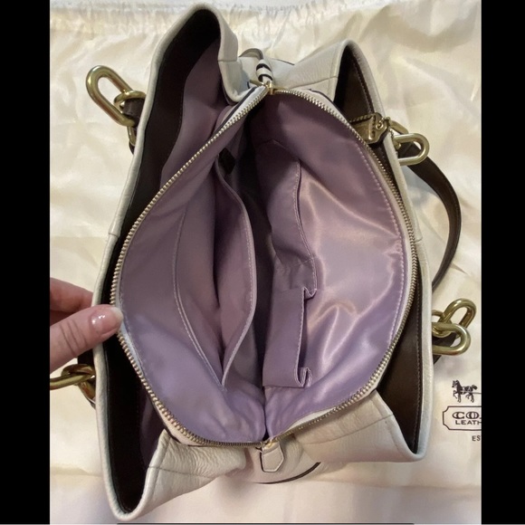 EUC Coach Chelsea Reese Ivory Leather Handbag - Picture 3 of 4